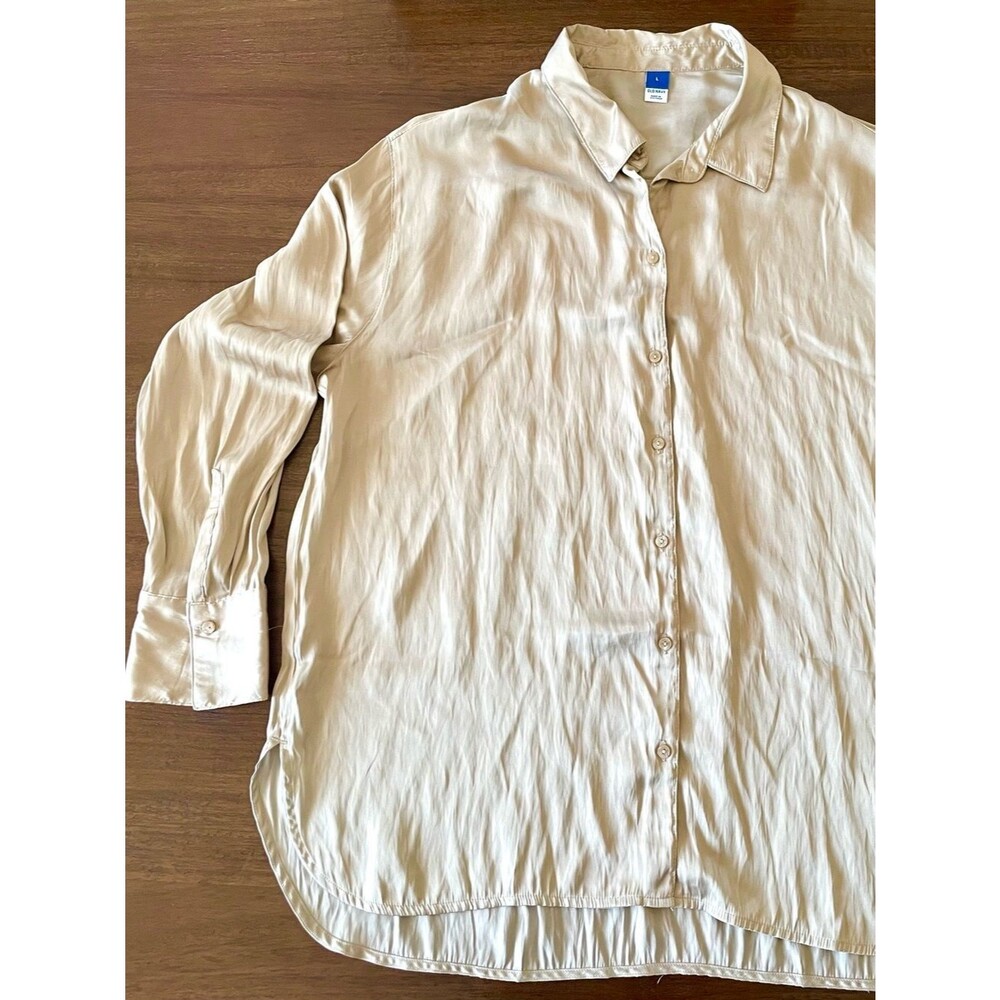 Old Navy Platinum/Beige Satiny Button-Front Shirt